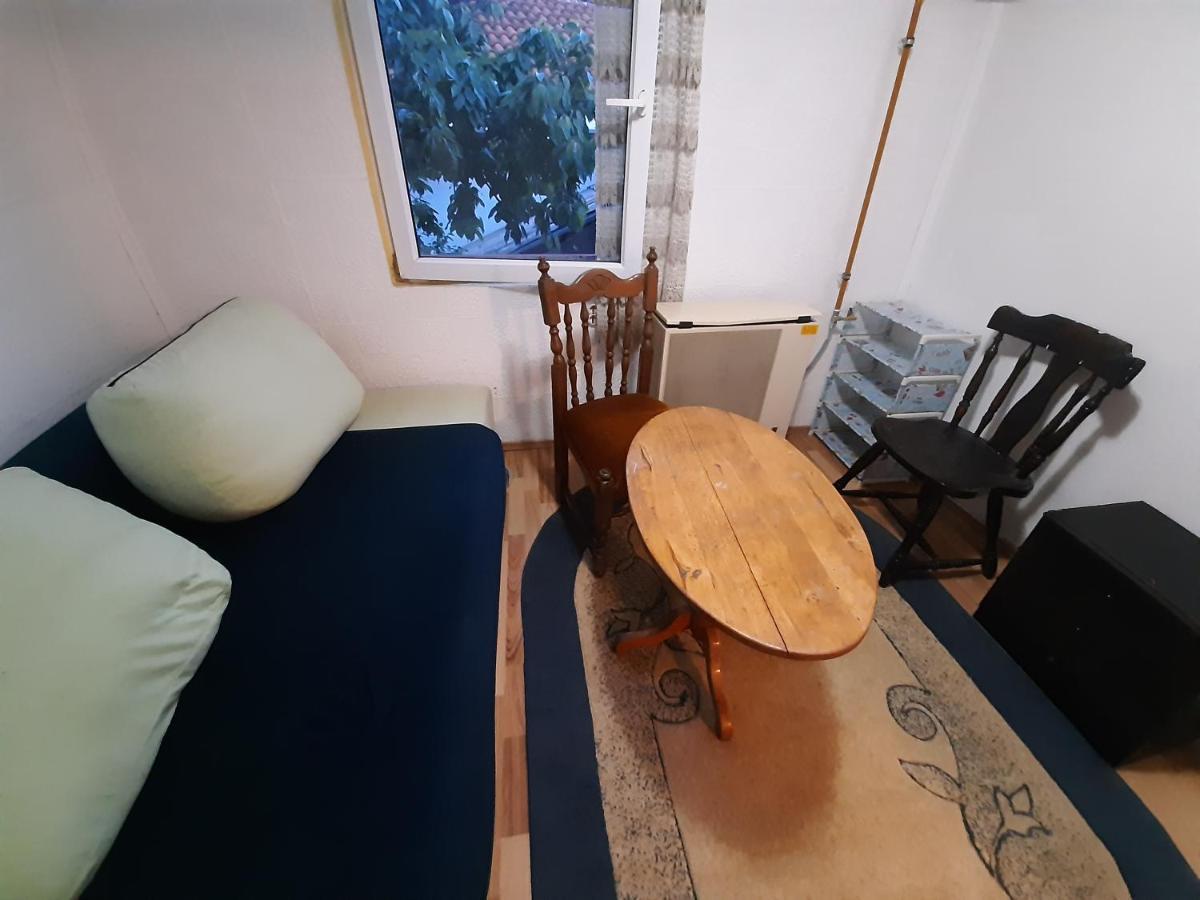 Sprat Kuce Apartment ซาราเยโว ภายนอก รูปภาพ