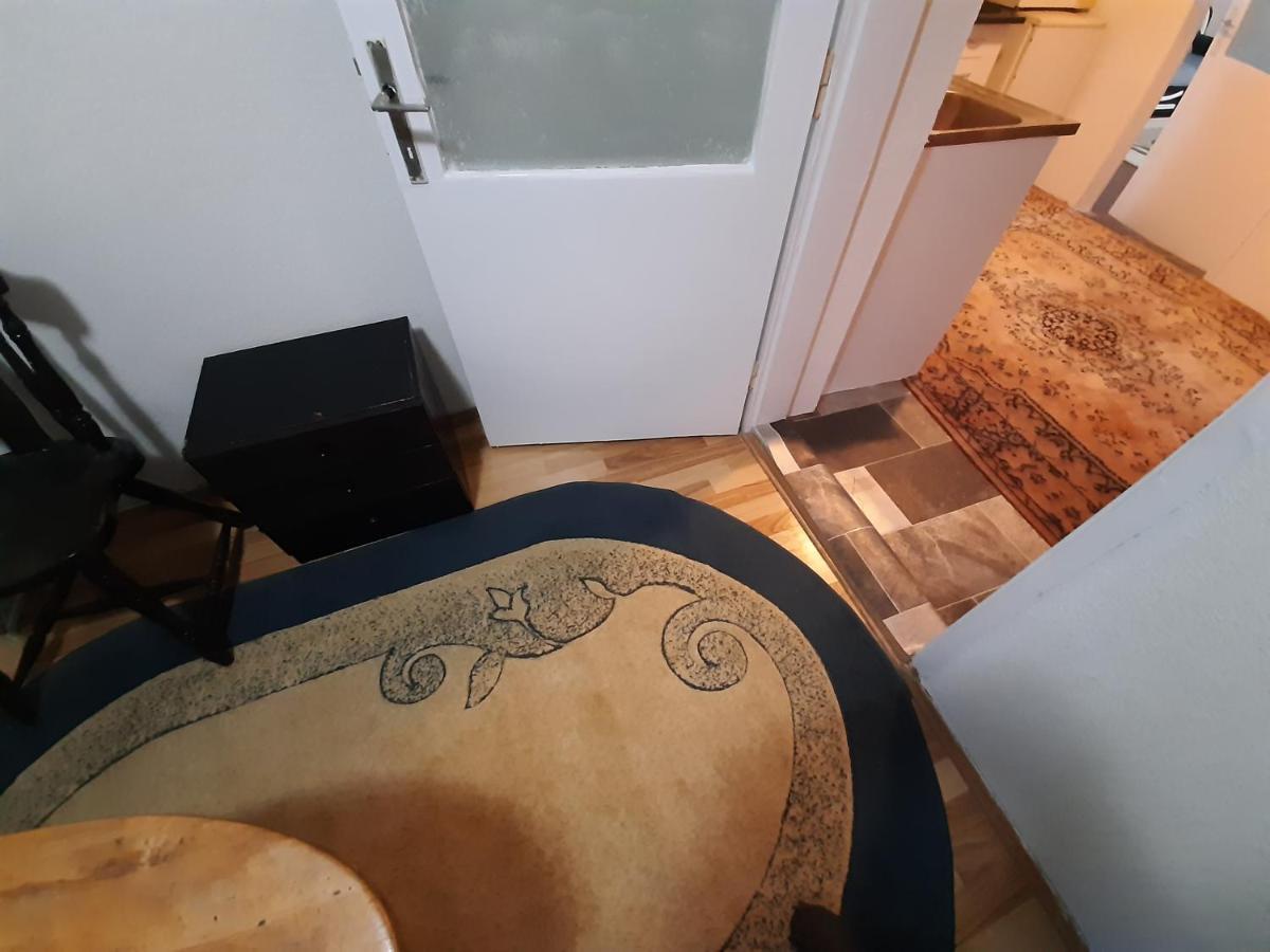 Sprat Kuce Apartment ซาราเยโว ภายนอก รูปภาพ